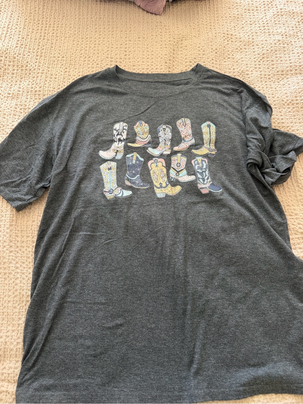 Women’s Short Sleeve Graphic Tee - Charcoal Cowboy Boots